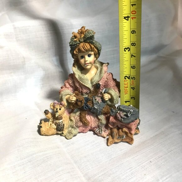 Yesterday's Child Caitlin with Emma & Endmond Diapering Baby Dollstone Figurine - Picture 3 of 12